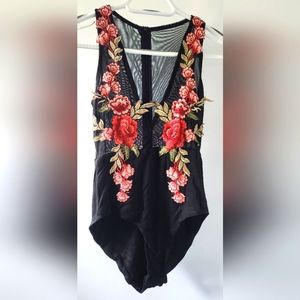 Flowers embroidered bodysuit